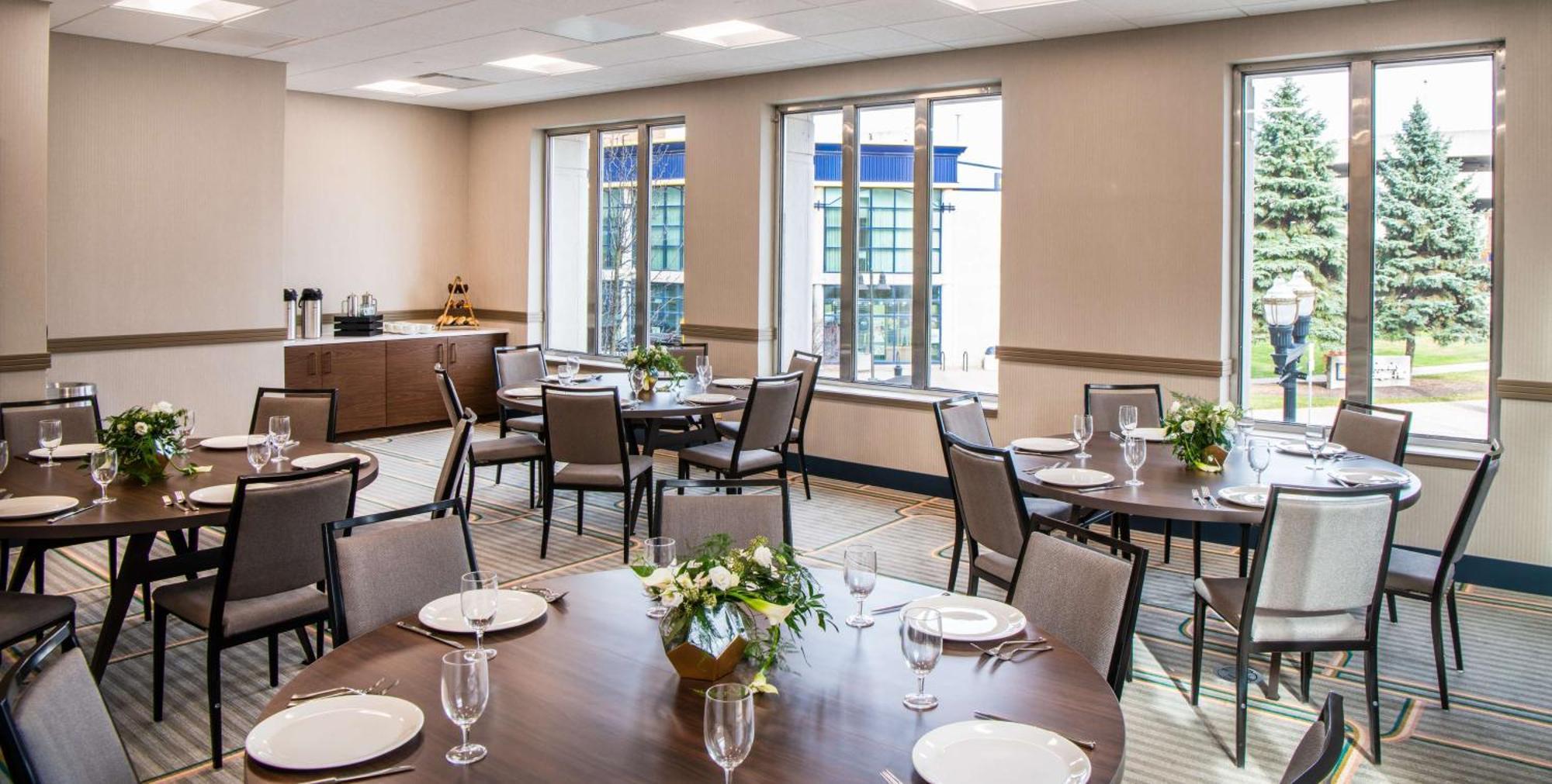 Hilton Garden Inn Flint Downtown Exterior foto